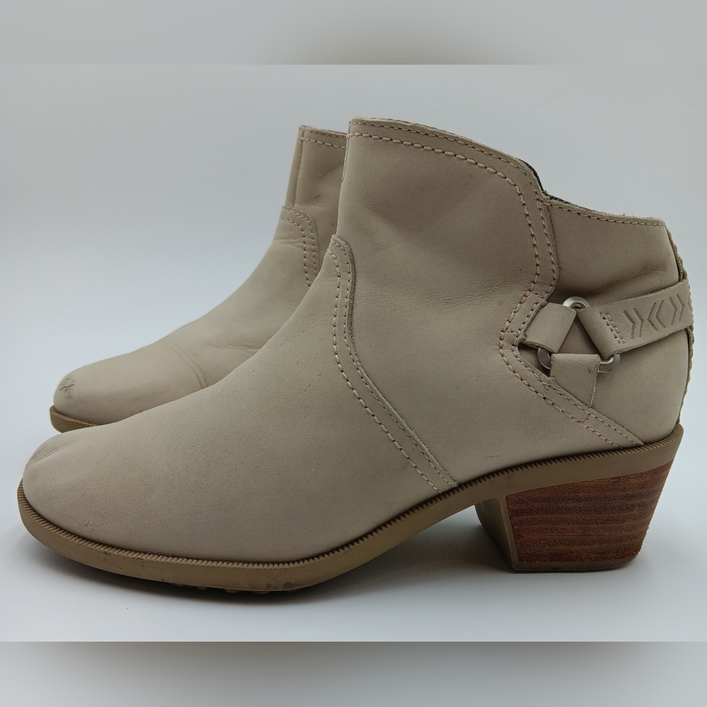Teva Women's Boot Foxy Leather Ankle Size 6.5 Taupe